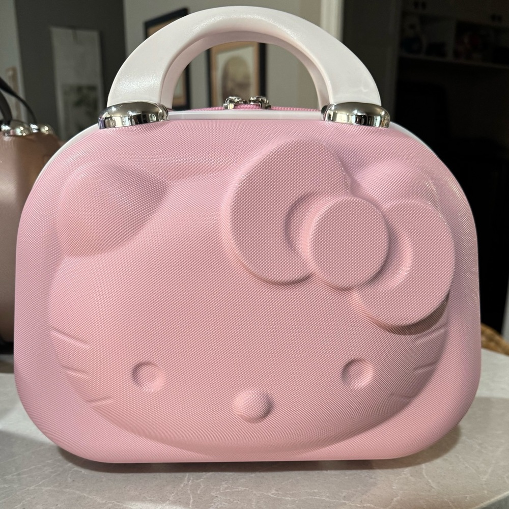 Hello Kitty Makeup Bag